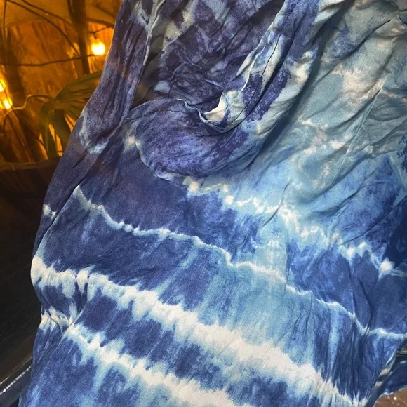 Tie Dye Blue and White Shorts with pocket- S - Picture 8 of 9